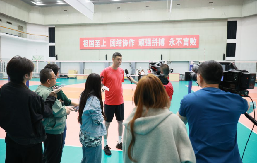 奋斗精神驱动中国前行